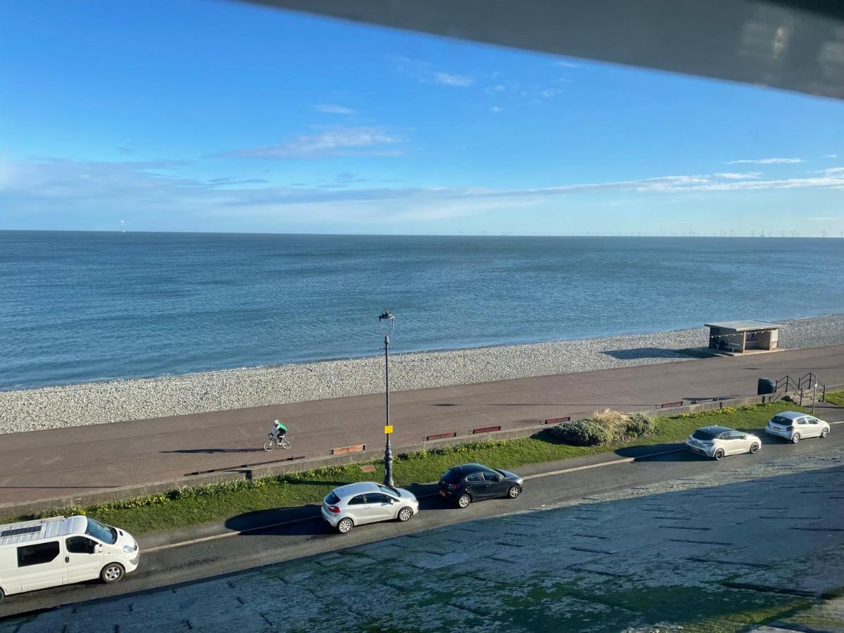Glan Y Mor Hotel (Adults Only) Ландъндо Екстериор снимка