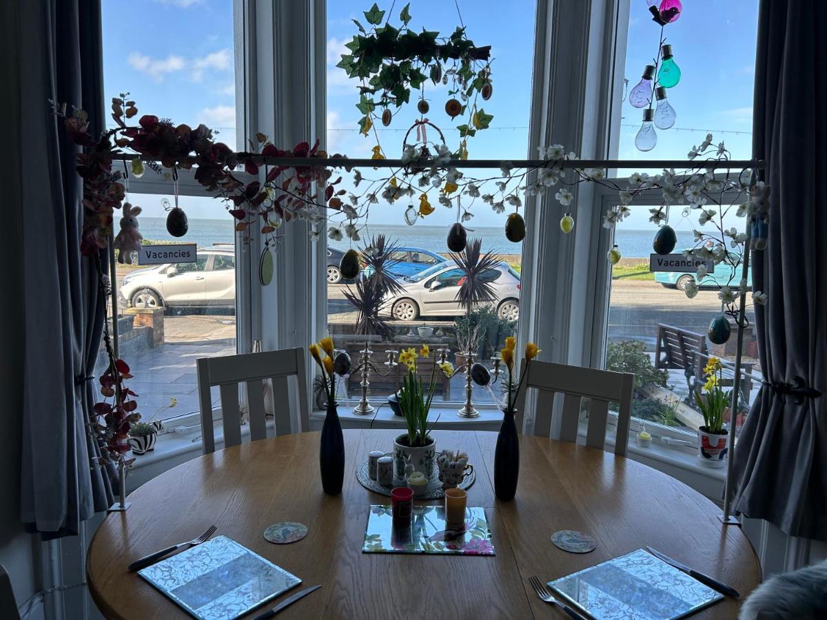 Glan Y Mor Hotel (Adults Only) Ландъндо Екстериор снимка