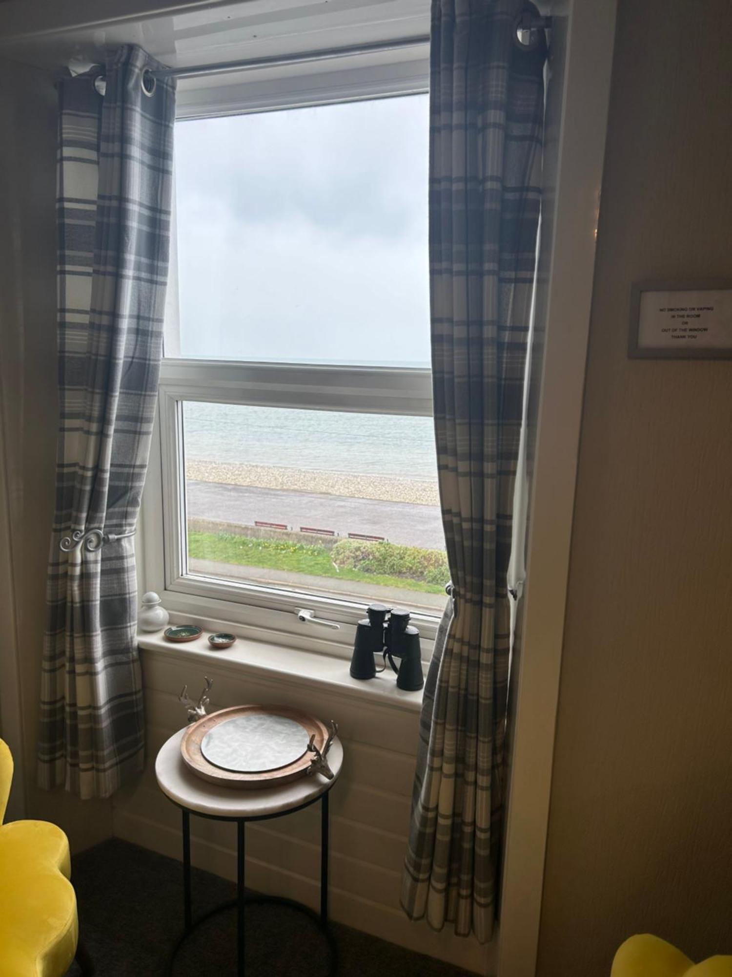 Glan Y Mor Hotel (Adults Only) Ландъндо Екстериор снимка