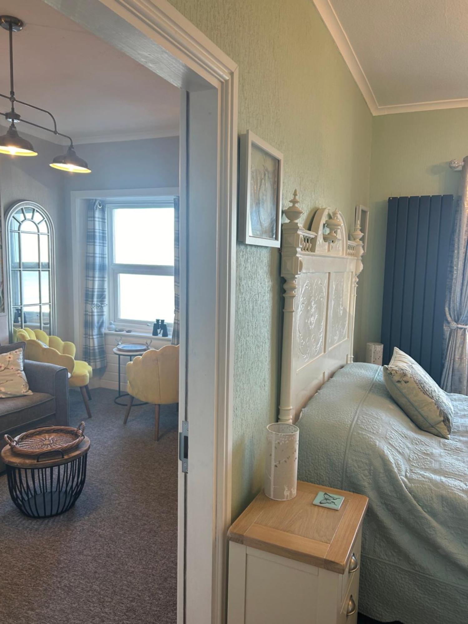 Glan Y Mor Hotel (Adults Only) Ландъндо Екстериор снимка
